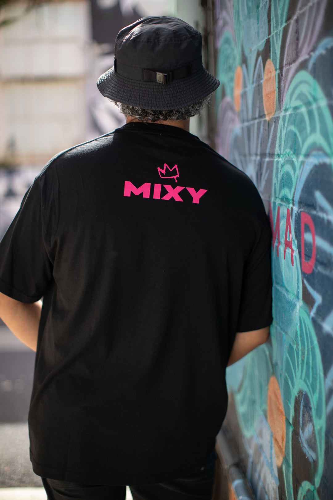 THE KNU // MIXY TEE // BLAK