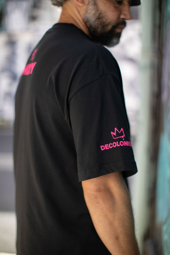 THE KNU // MIXY TEE // BLAK