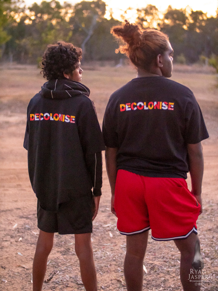 DECOLONISE // OG TEE
